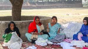 लखनऊ चिकनकारी: धागों के पीछे छिपी महिला कारीगरों की कहानी