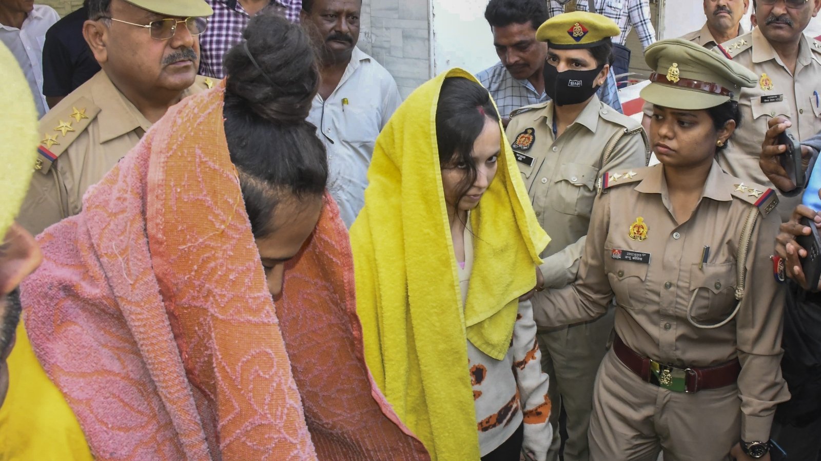 Meerut murder case: जेल में नशे की लत से जूझ रहे आरोपी, खाना छोड़ माँग रहे गांजा और मॉर्फिन